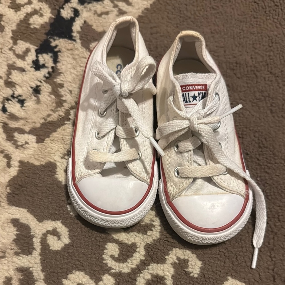 Converse White Canvas Sneakers Classic Low-Top